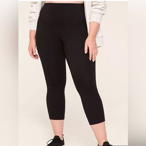 Livi Lane Bryant Stretch Capri Pant